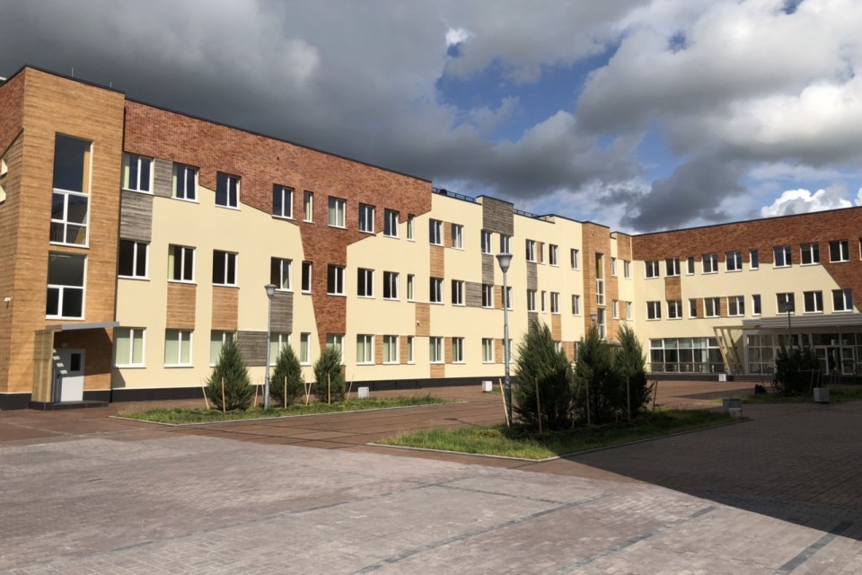 В новой школе на Аксакова будет только первая смена