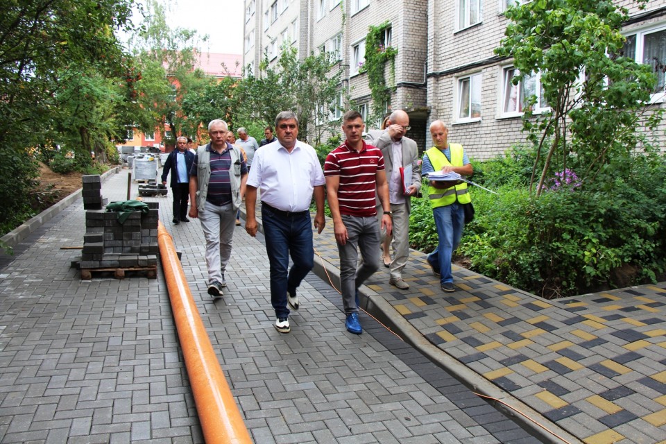 На ремонт калининградских дворов выделено более 180 млн рублей
