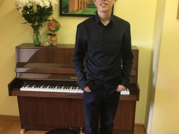 Слепой пианист мечтает стать звукорежиссером